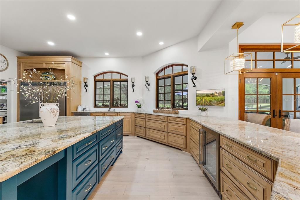 На продажу: $1,950,000 (4 спален, 3 ванн, 4976 Квадратных фут)