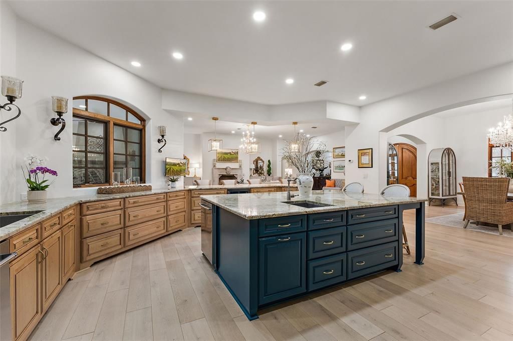 На продажу: $1,950,000 (4 спален, 3 ванн, 4976 Квадратных фут)