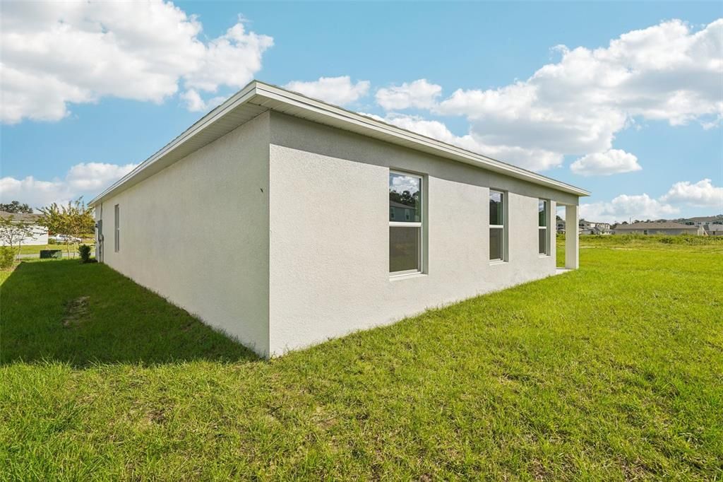 Active With Contract: $252,990 (4 beds, 2 baths, 1666 Square Feet)