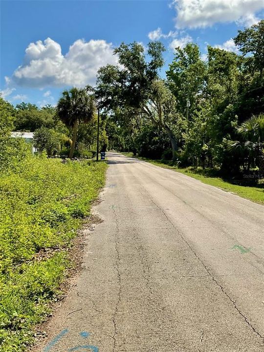 На продажу: $119,000 (0.32 acres)