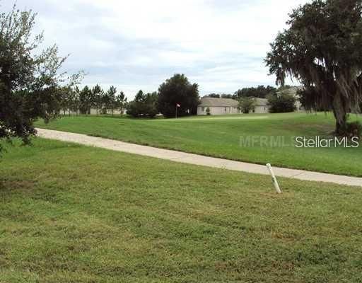 合同活跃: $2,100 (3 贝兹, 2 浴室, 1434 平方英尺)