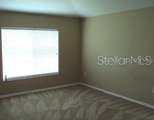 合同活跃: $2,100 (3 贝兹, 2 浴室, 1434 平方英尺)