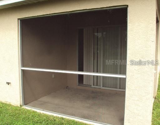 合同活跃: $2,100 (3 贝兹, 2 浴室, 1434 平方英尺)