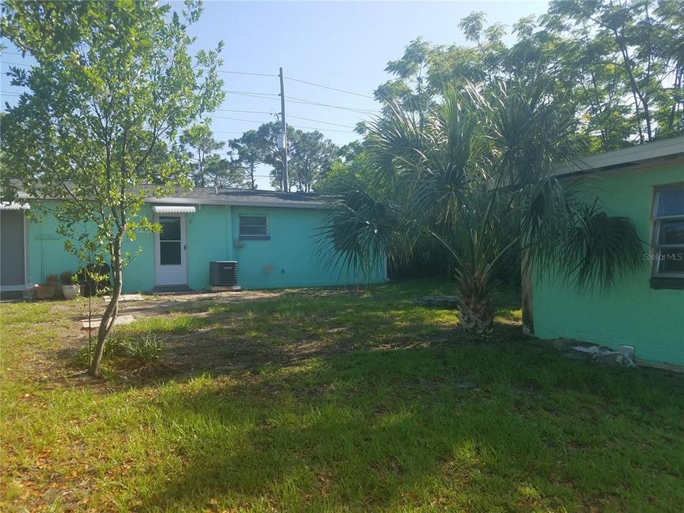 待售: $348,000 (2 贝兹, 0 浴室, 2178 平方英尺)