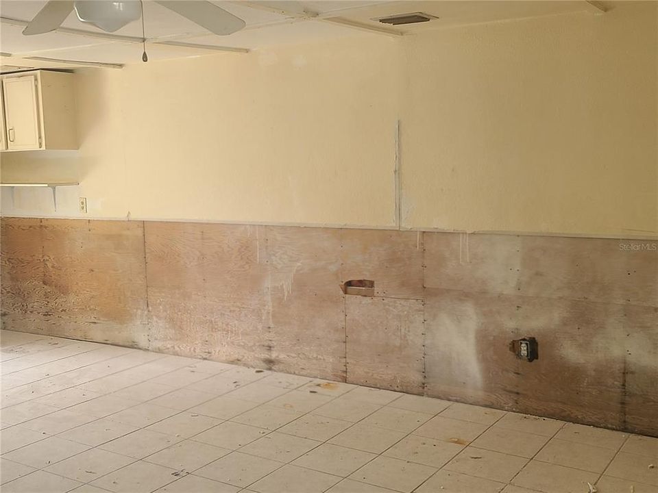 待售: $348,000 (2 贝兹, 0 浴室, 2178 平方英尺)