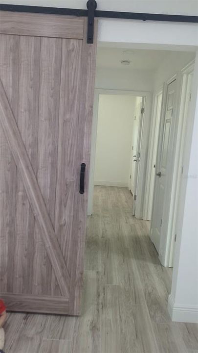 合同活跃: $249,900 (4 贝兹, 2 浴室, 2338 平方英尺)