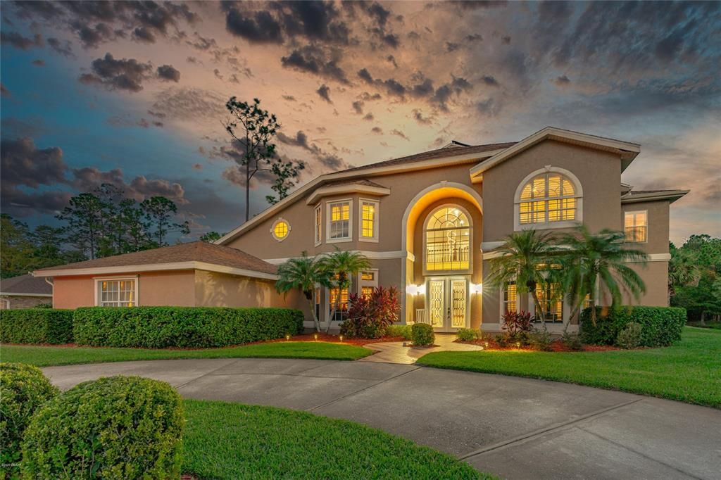 Vendido Recientemente: $790,000 (5 camas, 4 baños, 4749 Pies cuadrados)