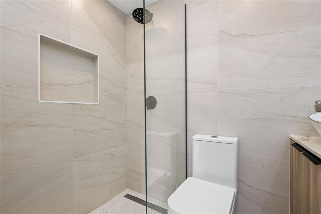 Activo con contrato: $465,000 (3 camas, 2 baños, 1128 Pies cuadrados)