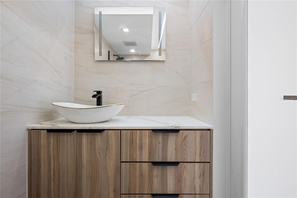 Activo con contrato: $465,000 (3 camas, 2 baños, 1128 Pies cuadrados)