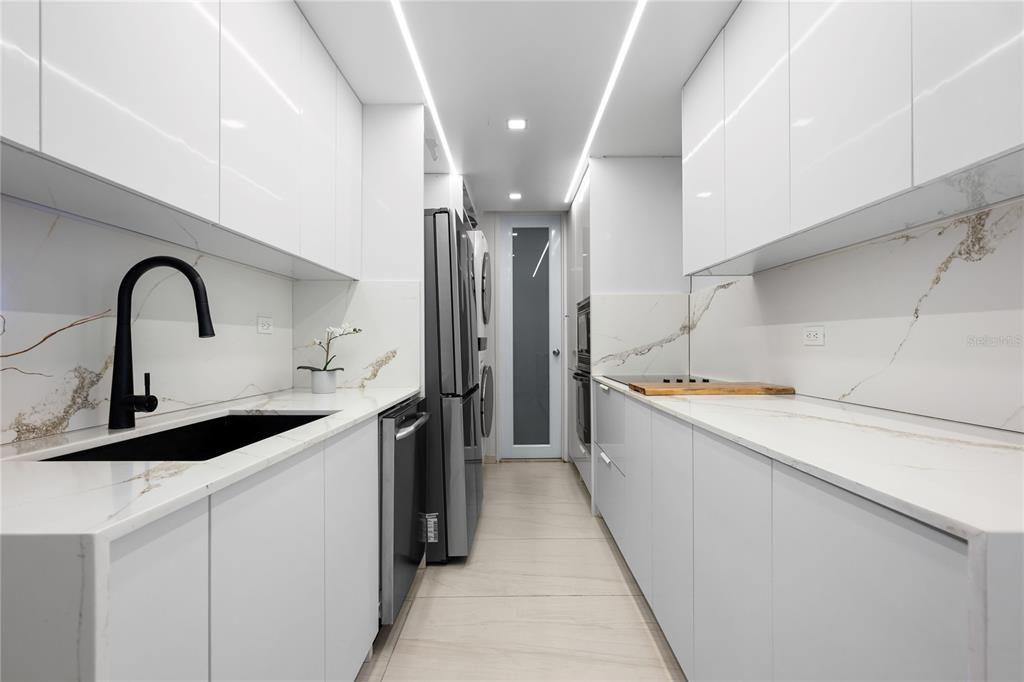 Activo con contrato: $465,000 (3 camas, 2 baños, 1128 Pies cuadrados)