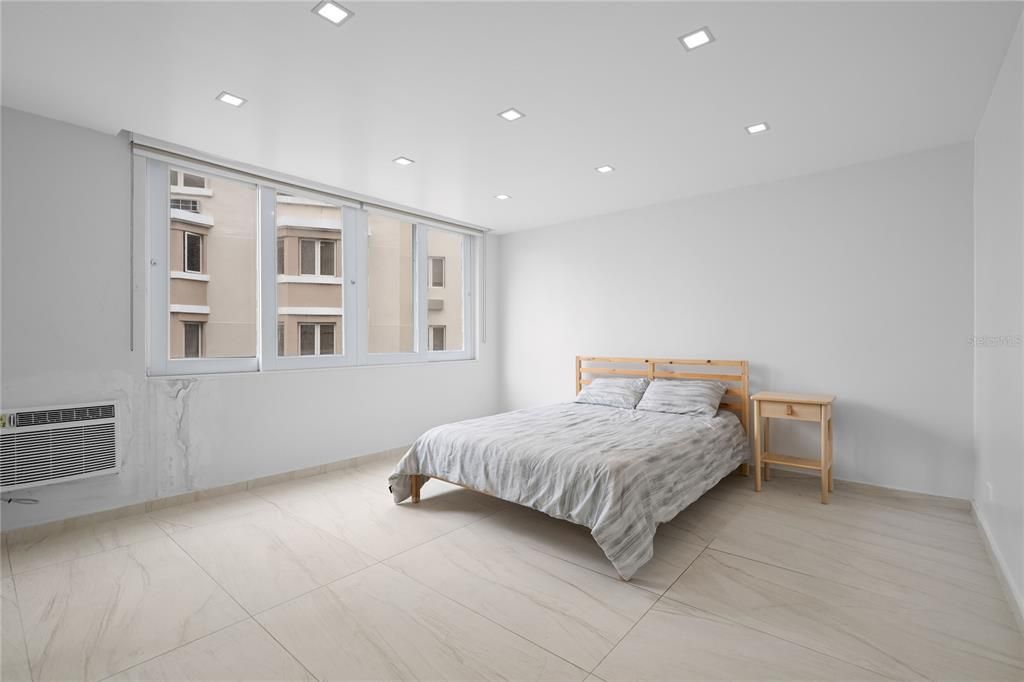 Activo con contrato: $465,000 (3 camas, 2 baños, 1128 Pies cuadrados)