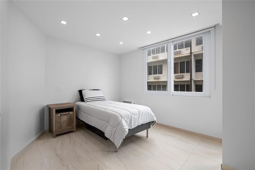 Activo con contrato: $465,000 (3 camas, 2 baños, 1128 Pies cuadrados)