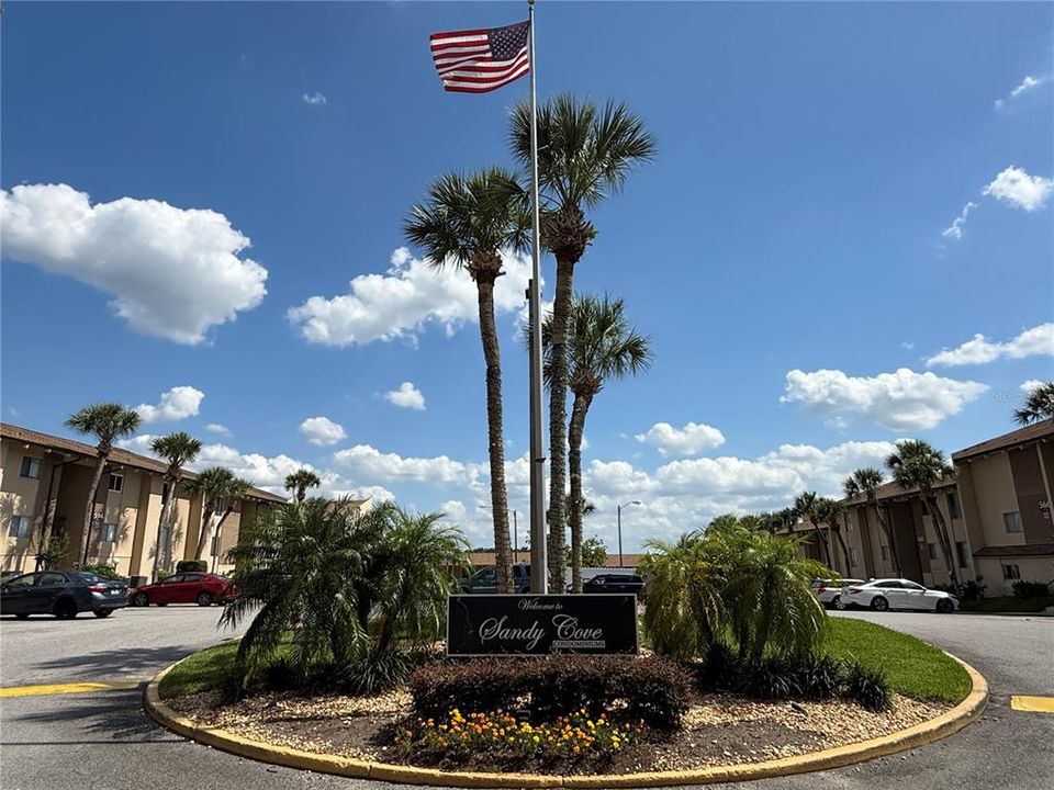 待售: $85,000 (1 贝兹, 1 浴室, 633 平方英尺)