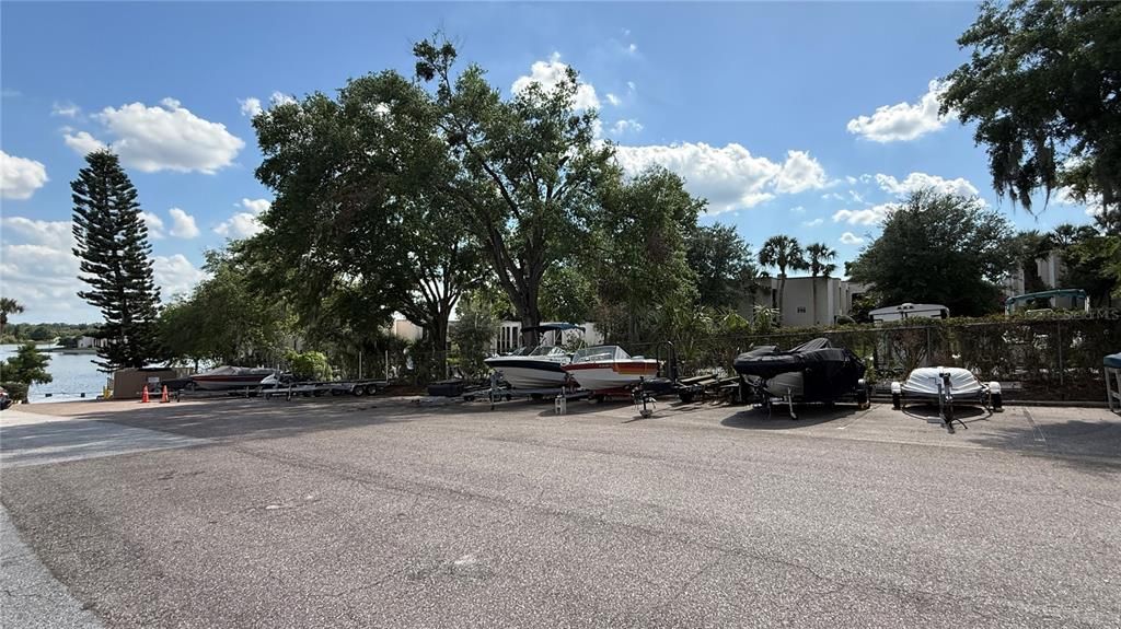 待售: $85,000 (1 贝兹, 1 浴室, 633 平方英尺)