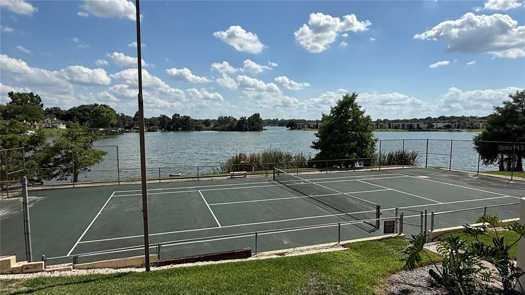 待售: $85,000 (1 贝兹, 1 浴室, 633 平方英尺)