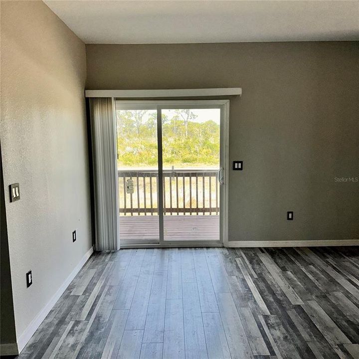 待售: $250,000 (3 贝兹, 2 浴室, 1298 平方英尺)