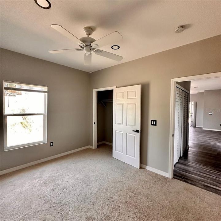 待售: $250,000 (3 贝兹, 2 浴室, 1298 平方英尺)