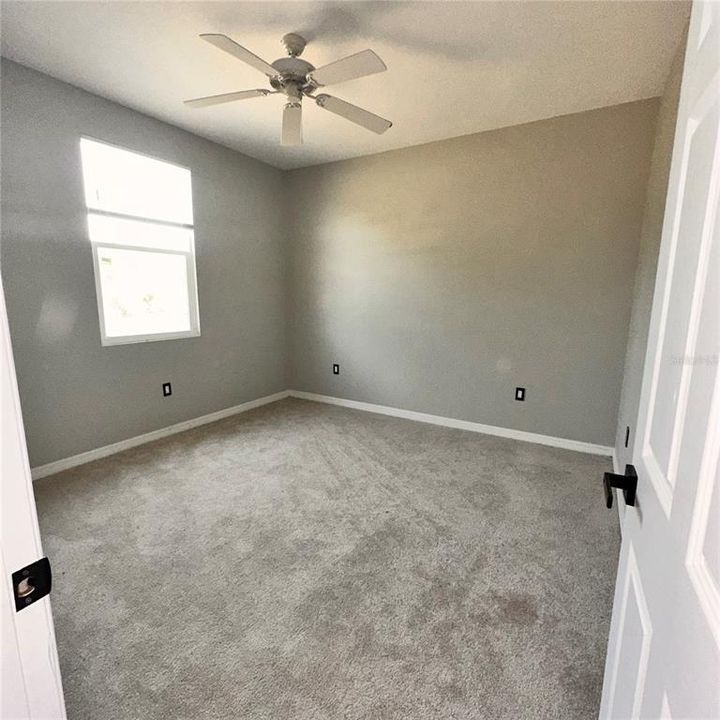 待售: $250,000 (3 贝兹, 2 浴室, 1298 平方英尺)