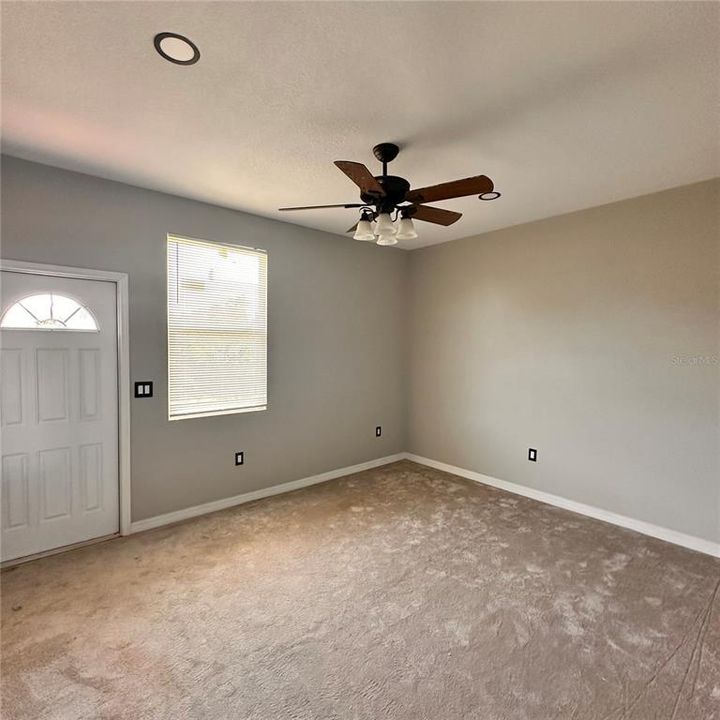 待售: $250,000 (3 贝兹, 2 浴室, 1298 平方英尺)