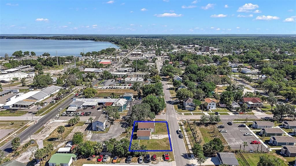 Active With Contract: $225,000 (2 beds, 1 baths, 1008 Square Feet)