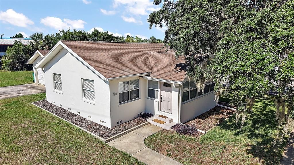 Active With Contract: $225,000 (2 beds, 1 baths, 1008 Square Feet)