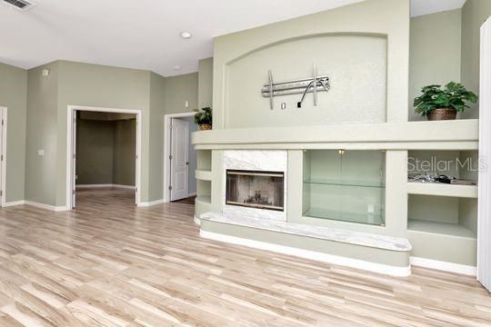 For Sale: $690,000 (4 beds, 3 baths, 2763 Square Feet)