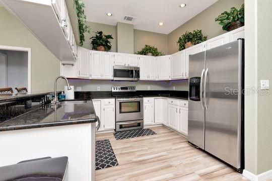 For Sale: $690,000 (4 beds, 3 baths, 2763 Square Feet)