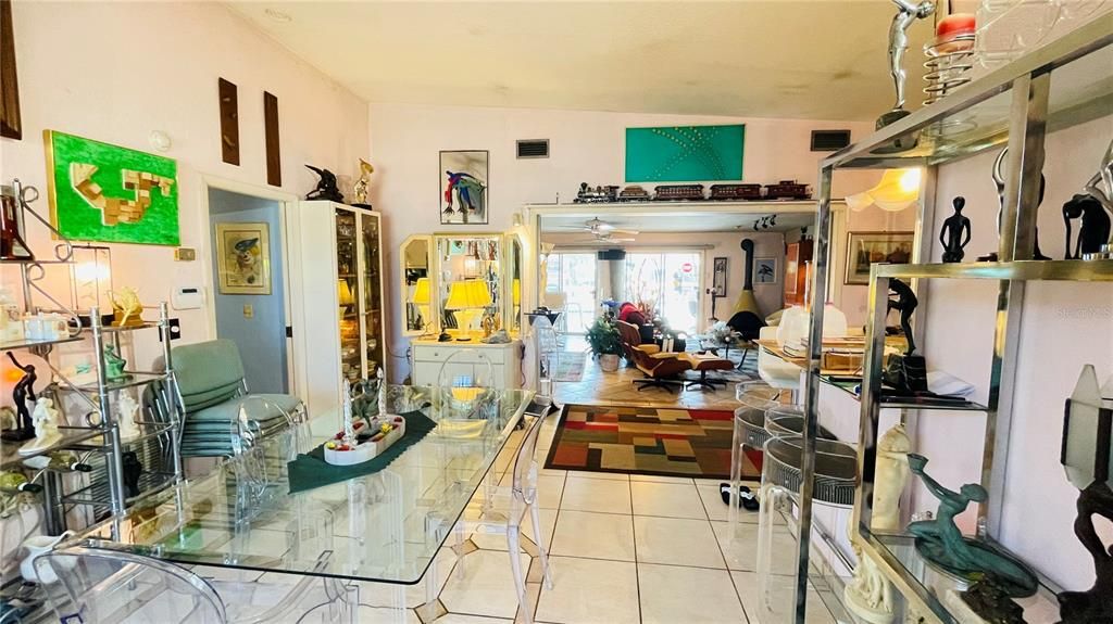 На продажу: $749,900 (3 спален, 2 ванн, 1867 Квадратных фут)