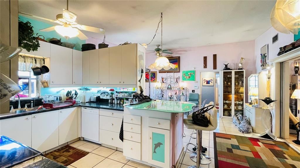 На продажу: $749,900 (3 спален, 2 ванн, 1867 Квадратных фут)