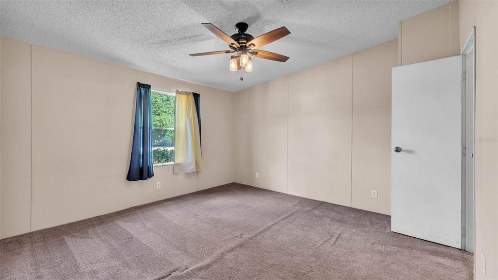 For Sale: $245,000 (4 beds, 2 baths, 1188 Square Feet)