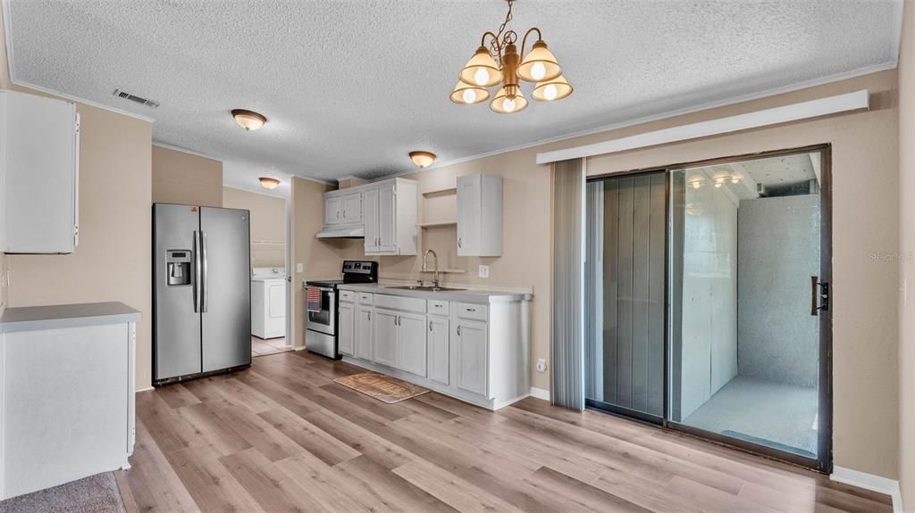 For Sale: $245,000 (4 beds, 2 baths, 1188 Square Feet)