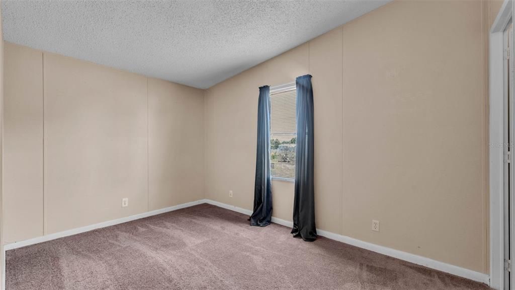 For Sale: $245,000 (4 beds, 2 baths, 1188 Square Feet)