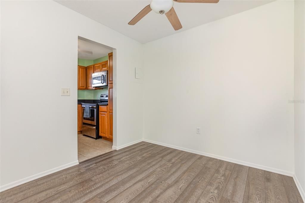 For Sale: $89,000 (1 beds, 1 baths, 630 Square Feet)