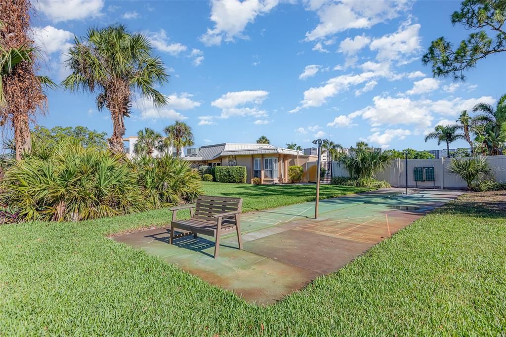 For Sale: $89,000 (1 beds, 1 baths, 630 Square Feet)