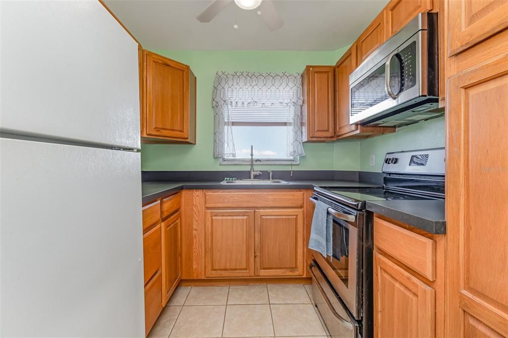 For Sale: $89,000 (1 beds, 1 baths, 630 Square Feet)