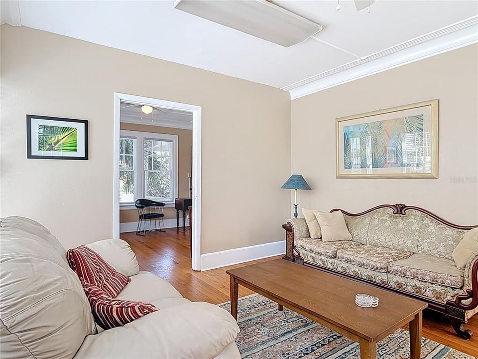 合同活跃: $459,900 (0 贝兹, 0 浴室, 2672 平方英尺)