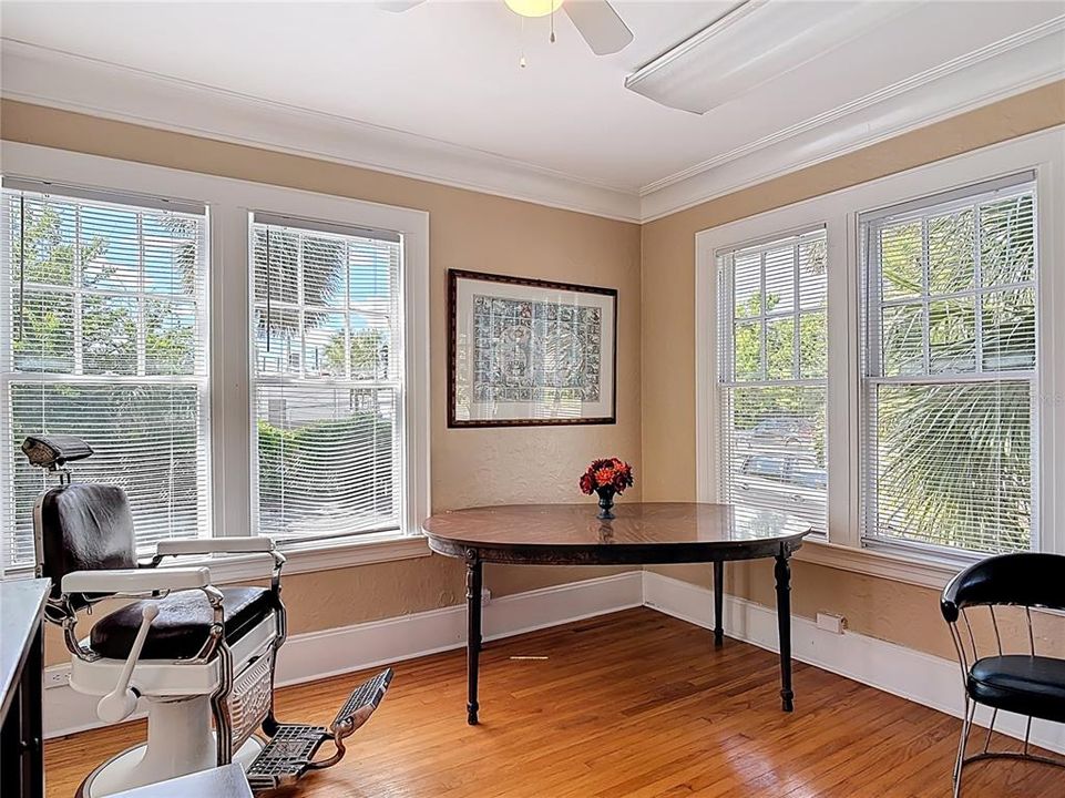 合同活跃: $459,900 (0 贝兹, 0 浴室, 2672 平方英尺)