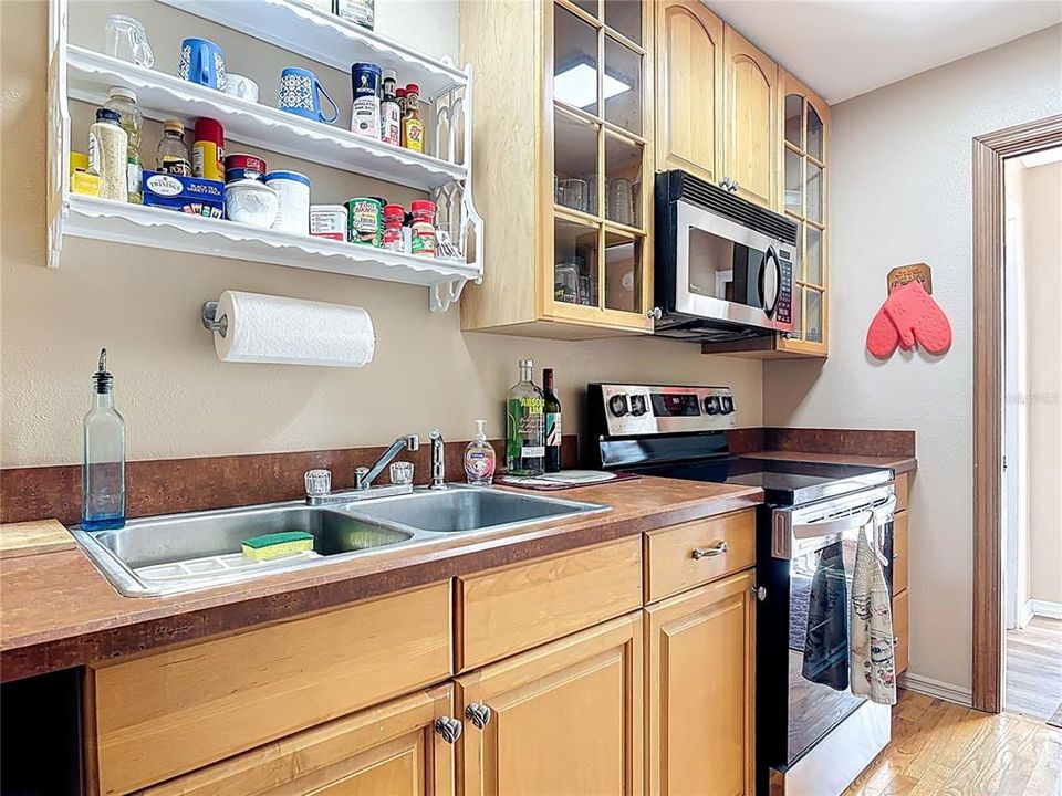 合同活跃: $459,900 (0 贝兹, 0 浴室, 2672 平方英尺)