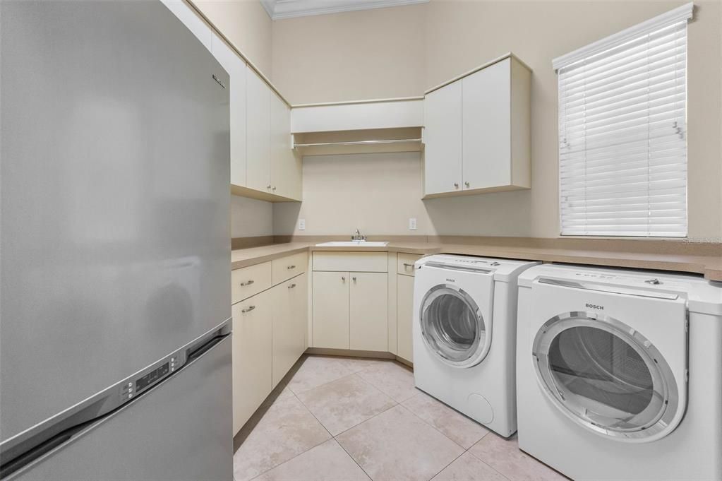 待售: $1,799,900 (4 贝兹, 4 浴室, 4914 平方英尺)