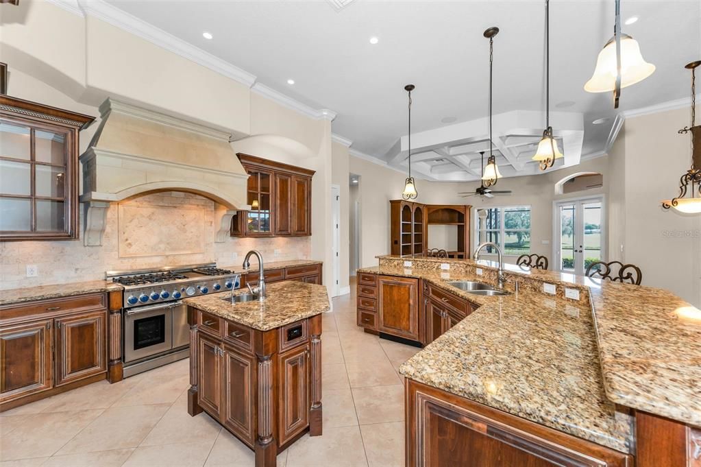 待售: $1,799,900 (4 贝兹, 4 浴室, 4914 平方英尺)