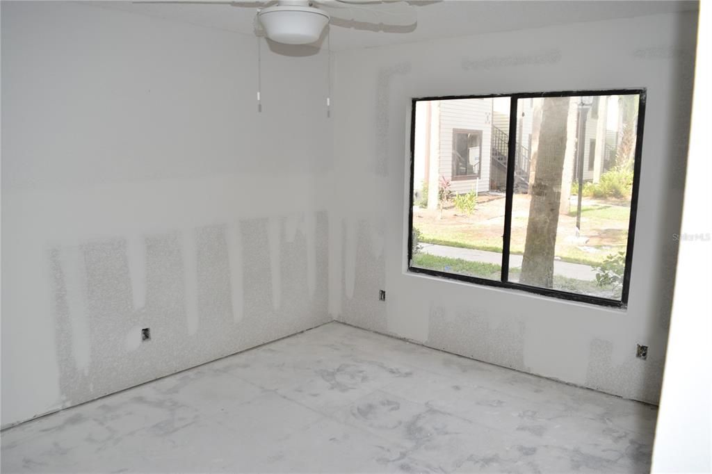 For Sale: $170,000 (2 beds, 2 baths, 1020 Square Feet)