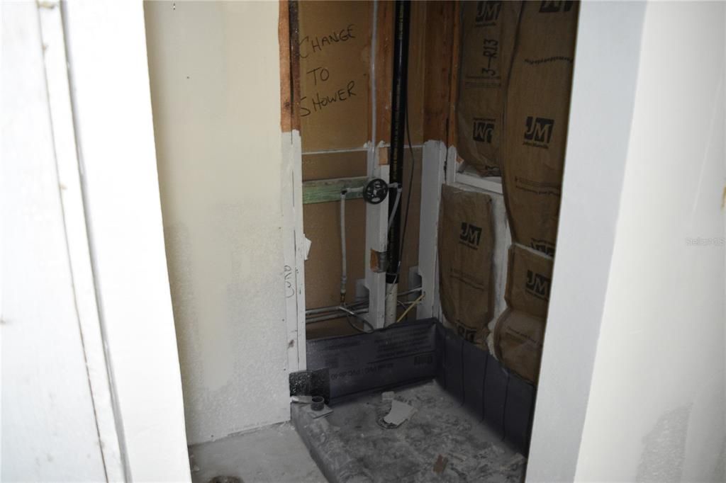 For Sale: $170,000 (2 beds, 2 baths, 1020 Square Feet)