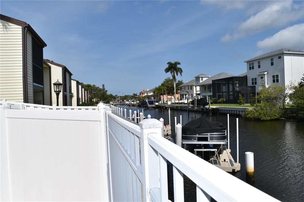 For Sale: $170,000 (2 beds, 2 baths, 1020 Square Feet)