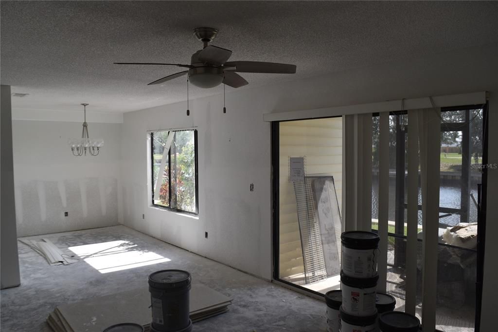 For Sale: $170,000 (2 beds, 2 baths, 1020 Square Feet)