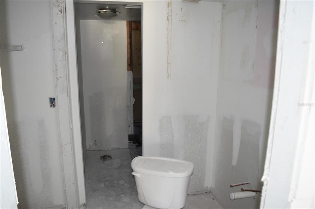 For Sale: $170,000 (2 beds, 2 baths, 1020 Square Feet)