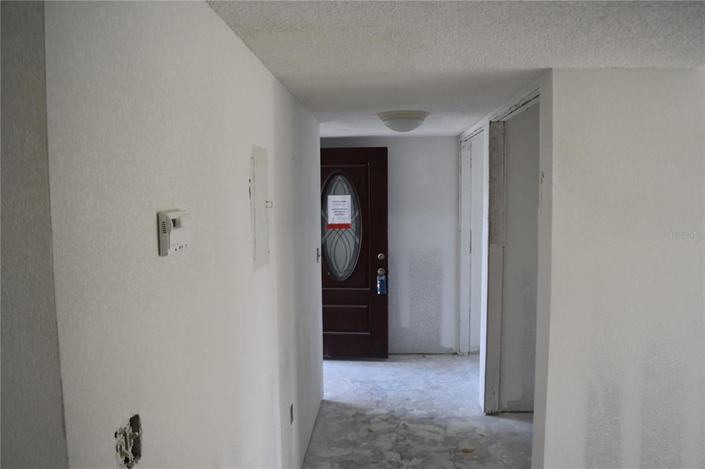 For Sale: $170,000 (2 beds, 2 baths, 1020 Square Feet)