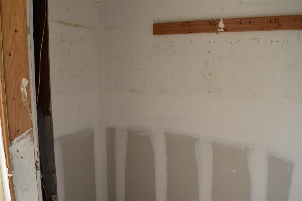 For Sale: $170,000 (2 beds, 2 baths, 1020 Square Feet)