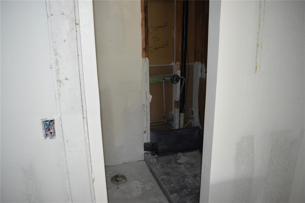 For Sale: $170,000 (2 beds, 2 baths, 1020 Square Feet)