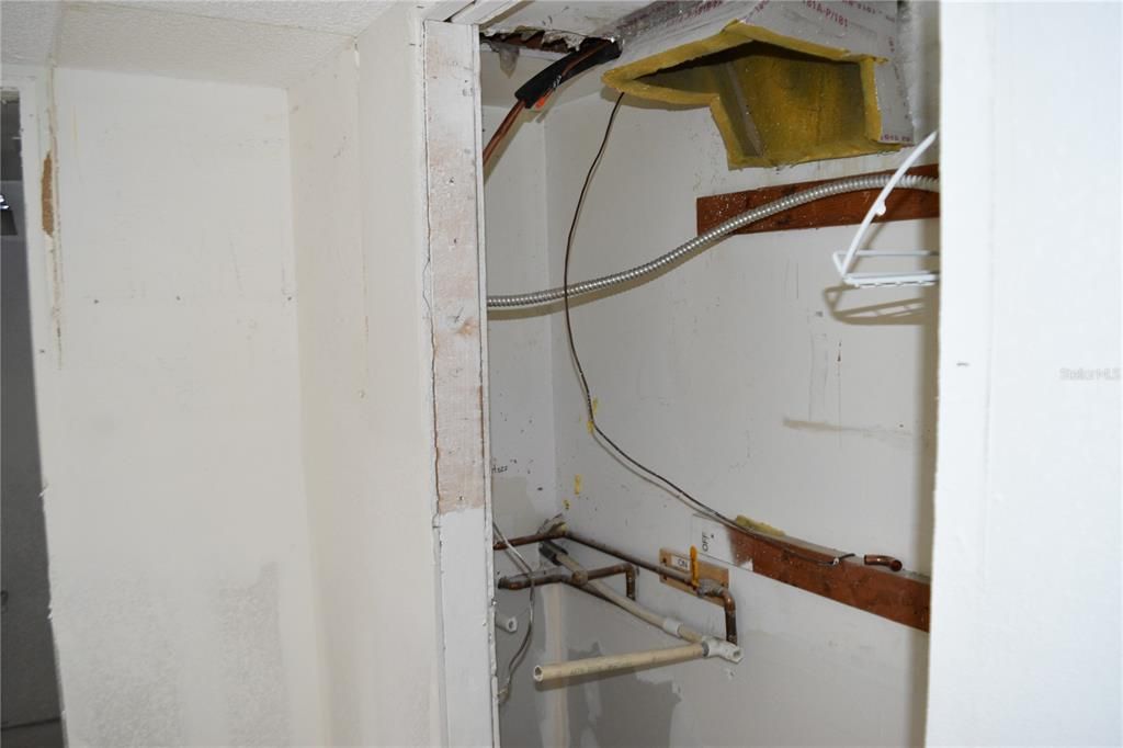 For Sale: $170,000 (2 beds, 2 baths, 1020 Square Feet)