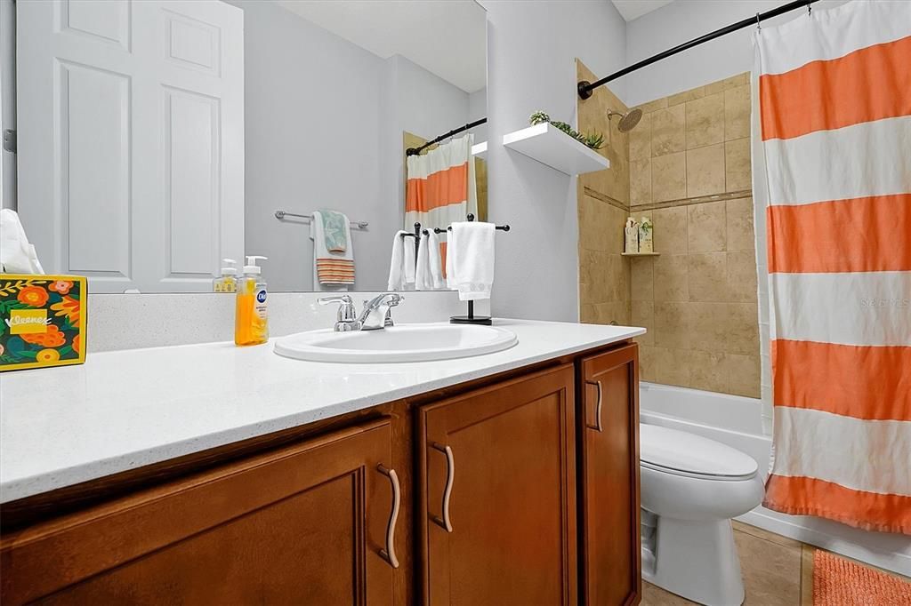 For Sale: $410,000 (2 beds, 2 baths, 1705 Square Feet)